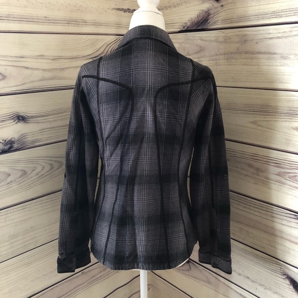 Columbia Black & Grey Plaid Flannel Button Down Shirt Size Small - Picture 4 of 5